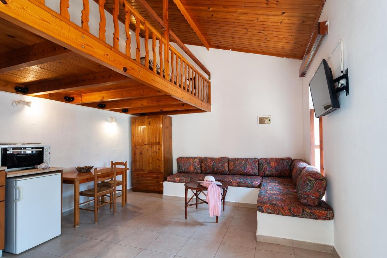 Kiki&Nina Appartement Chalki Town Buitenkant foto